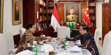 Prabowo Kembali Sebut Jokowi di Sidang Kabinet, Arifki Ingatkan Dinamika Politik Tak Bisa Dibaca Hitam-Putih