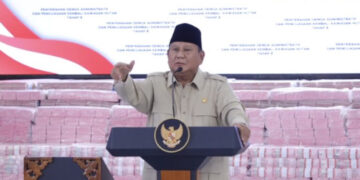 Pesan Keras Prabowo untuk Jajarannya: Mau di Jalan Benar atau Minggir?