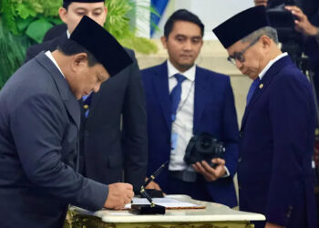 Feri Amsari Unggah Video Lama Rocky Gerung yang Nyatakan Akan Tolak Jabatan