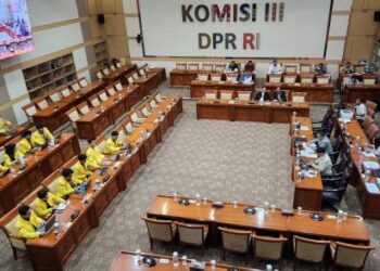 Mahasiswa UI Bilang Mau Jadi Presiden saat Rapat DPR, Sahroni: Jangan Sampai Ijazahnya Palsu