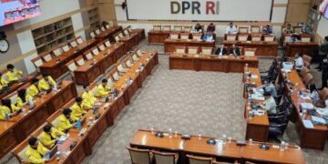 Mahasiswa UI Bilang Mau Jadi Presiden saat Rapat DPR, Sahroni: Jangan Sampai Ijazahnya Palsu