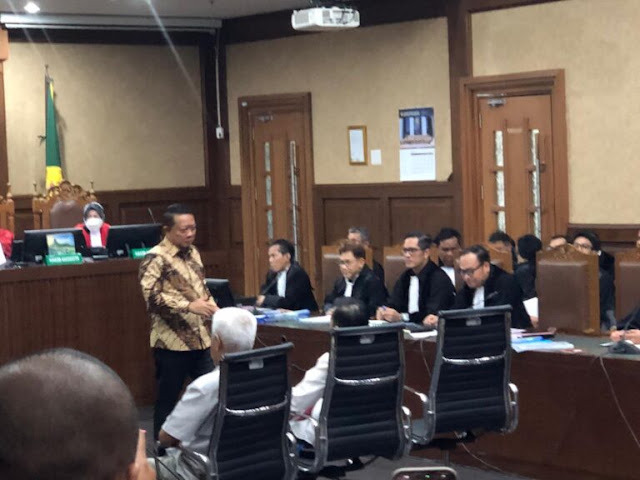 Eks Jampidsus Febrie Adriansyah Didakwa Pemerasan Rp 55 M dan TPPU Rp 353,9 M