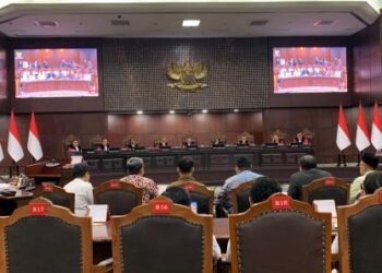 Canda Hakim MK di Sidang Gugatan Ijazah Gibran: Kami Nanti Dibully Terus Sama Refly Harun