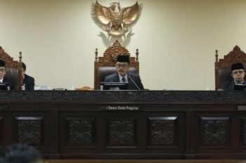 9 Hakim MK Dilaporkan ke MKMK terkait Gugatan Ijazah Gibran