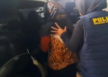 Istri di Sampang Digerebek Suami saat Berduaan dengan Kepala Puskesmas di Ruang Kerja
