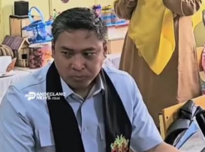 Ekspresi Sudaryono Saat Makan MBG di Sekolah Aceh Viral, Netizen: Gimana Pak?