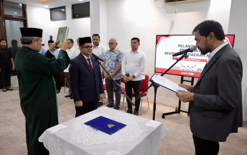 Gubernur Mualem Lantik Taufik sebagai Pj Sekda Aceh, Masa Tugas Maksimal Tiga Bulan