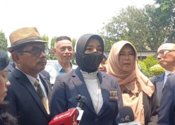 Kubu Dokter Tifa Nantikan Kehadiran Jokowi di Sidang: Kami Tak Sabar Lihat Ijazah Bapak