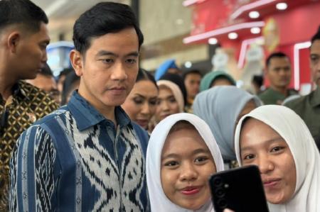 Wacana Pansus Ijazah Gibran, Anggota DPR Kutip Lagu: Jika Tidak Hari Ini Mungkin Minggu Depan