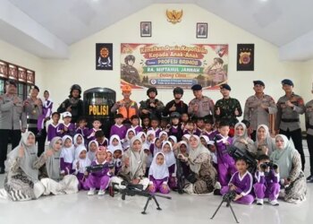 TK RA Miftahul Jannah Kenalkan Dunia Brimob Lewat Outing Class di Mako Batalyon B Pelopor