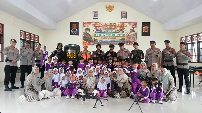 TK RA Miftahul Jannah Kenalkan Dunia Brimob Lewat Outing Class di Mako Batalyon B Pelopor
