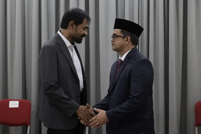 Mualem Minta Pj Sekda Aceh Perkuat Koordinasi dan Kinerja Birokrasi