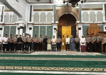 Subuh Keliling di Masjid Raya Baiturrahman, Kapolda Aceh Perkuat Kemitraan dengan Masyarakat