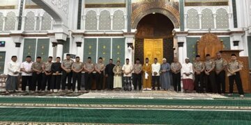 Subuh Keliling di Masjid Raya Baiturrahman, Kapolda Aceh Perkuat Kemitraan dengan Masyarakat