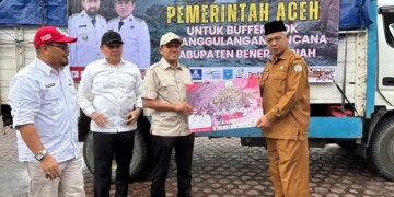 Wagub Aceh Serahkan Buffer Stock Bencana Rp4,85 Miliar untuk Bener Meriah dan Aceh Tengah