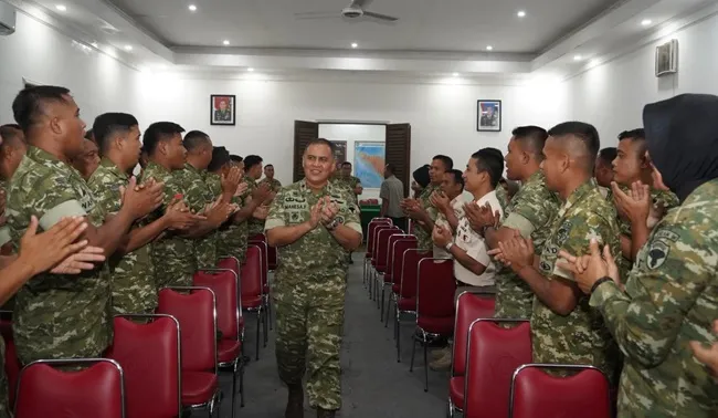 Kunjungi Ajendam IM, Pangdam Iskandar Muda Ingatkan Prajurit Hindari Judi Online dan Narkoba