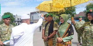 Kodam IM Sambut Kasdam Baru Brigjen TNI Ali Imran dengan Tradisi Peusijuek