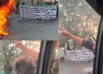 Demo Mahasiswa di Makassar Didukung Emak-emak: Jangan Berhenti Nak, Turunkan Harga Minyak