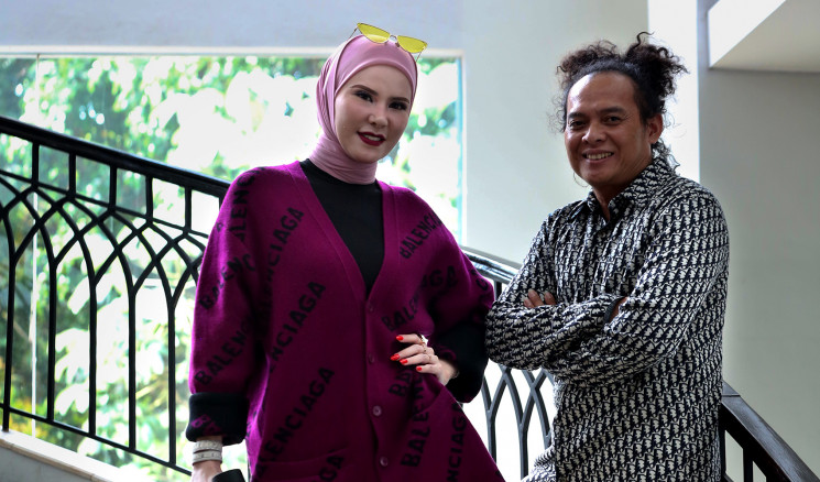 Angel Lelga merasakan banyak kerugian usai namanya dipakai dalam bisnis token kripto Angel Token. (Ari/tabloidbintang.com)