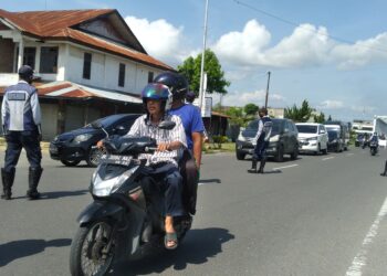 Razia pajak kendaraan yang digelar di depan Terminal Tipe A Lhokseumawe pada Selasa, 14 Juni 2022. FOTO/Dok. Istimewa