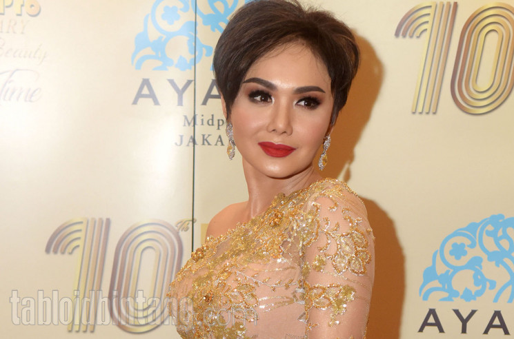 Yuni Shara merilis ulang lagu berjudul Tanda-Tanda. (Seno/tabloidbintang.com)