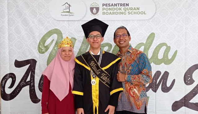 Ⓒ Hak cipta foto di atas dikembalikan sesungguhnya kepada sang pemilik foto Ⓒ Hak cipta foto di atas dikembalikan sesungguhnya kepada pemilik foto