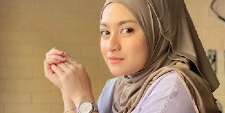 Ⓒ Hak cipta foto di atas dikembalikan sesungguhnya kepada sang pemilik foto Ⓒ Hak cipta foto di atas dikembalikan sesungguhnya kepada pemilik foto