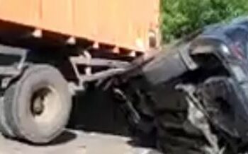 Bella Shofie Syok Orang Tua Kecelakaan Ditabrak Truk Rem Blong, Mobil Ringsek Parah