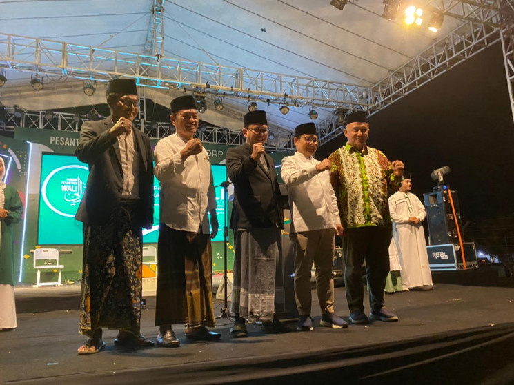 Acara shalawat bersama Gus Azmi Askandari di Ponpes Wali Candirejo Tuntang, Kab. Semarang, Jawa Tengah. FOTO/Net