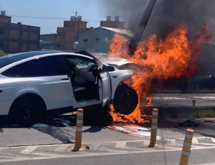 Ⓒ Hak cipta foto di atas dikembalikan sesungguhnya kepada sang pemilik foto Ⓒ Hak cipta foto di atas dikembalikan sesungguhnya kepada pemilik foto