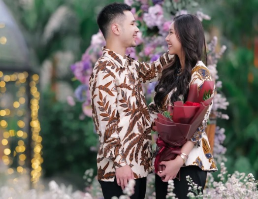 Lamaran Romantis Jess No Limit kepada Sisca Kohl: Ayang Mau Nikah Sama Aku Nggak?