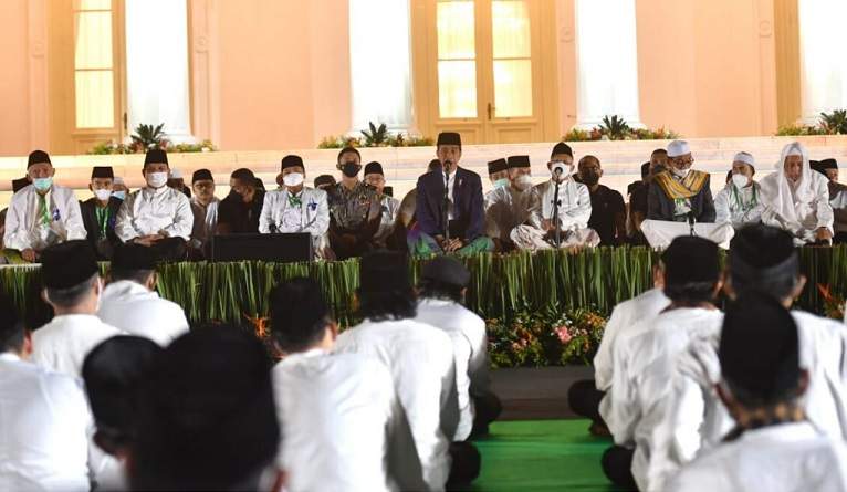 Ⓒ Hak cipta foto di atas dikembalikan sesungguhnya kepada sang pemilik foto Ⓒ Hak cipta foto di atas dikembalikan sesungguhnya kepada pemilik foto