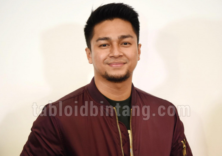 Deva Mahenra dipasangkan dengan Clara Bernadeth di film berjudul Until Tomorrow. (Seno/tabloidbintang.com)