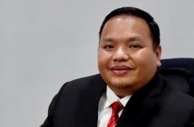 Handi Risza Idris adalah politikus Partai Keadilan Sejahtera, pembicara, ekonom, akademisi, dosen, dan penulis Indonesia. Ia menjabat Wakil Rektor Bidang Pengelolaan Sumber Daya Universitas Paramadina. FOTO/Dok. Pribadi