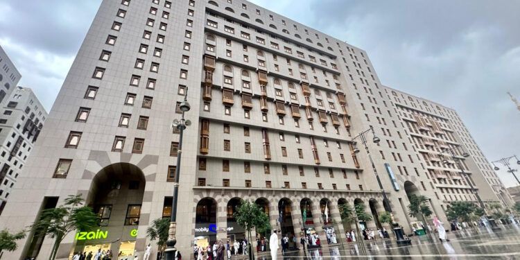 Ⓒ Hak cipta foto di atas dikembalikan sesungguhnya kepada sang pemilik foto Ⓒ Hak cipta foto di atas dikembalikan sesungguhnya kepada pemilik foto