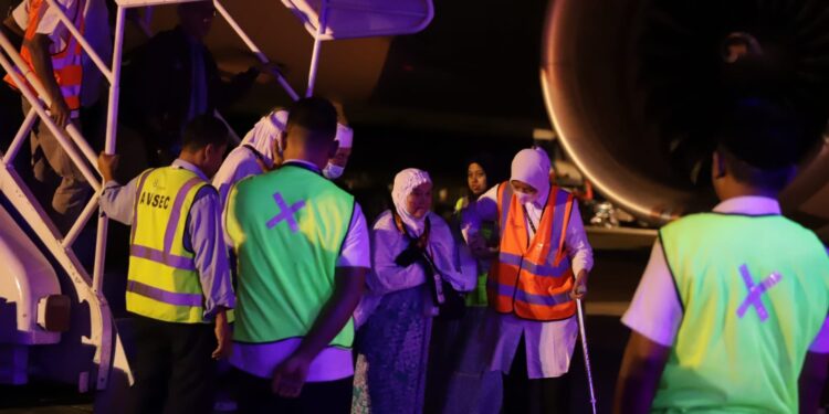 Ⓒ Hak cipta foto di atas dikembalikan sesungguhnya kepada sang pemilik foto Ⓒ Hak cipta foto di atas dikembalikan sesungguhnya kepada pemilik foto