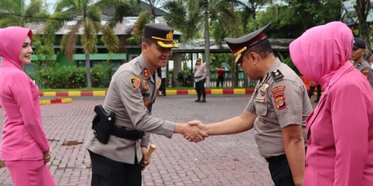 Ⓒ Hak cipta foto di atas dikembalikan sesungguhnya kepada sang pemilik foto Ⓒ Hak cipta foto di atas dikembalikan sesungguhnya kepada pemilik foto