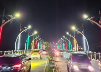 Jelang HUT RI Ke-78, Dinas Perkim Aceh Barat Hias Jembes dengan lampu LED