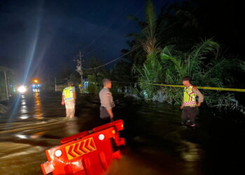 Kapolres Aceh Singkil Terjun Turunkan Tim Penanggulangan Banjir ke Desa-desa