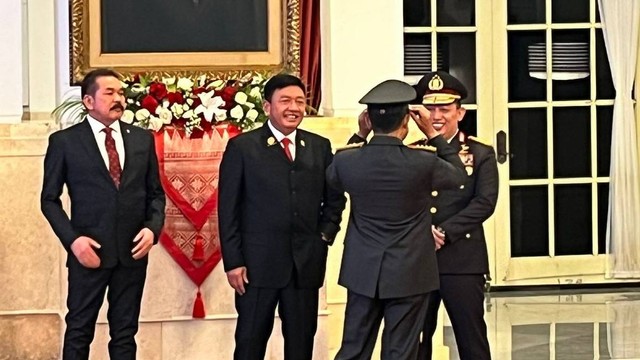 Ⓒ Hak cipta foto di atas dikembalikan sesungguhnya kepada sang pemilik foto Ⓒ Hak cipta foto di atas dikembalikan sesungguhnya kepada pemilik foto