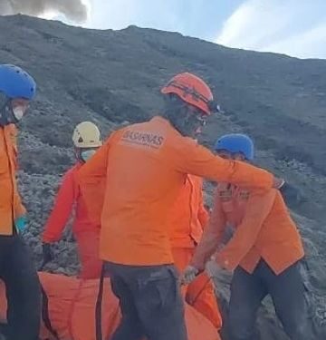 Ⓒ Hak cipta foto di atas dikembalikan sesungguhnya kepada pemilik foto