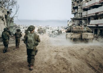 Militer Israel melakukan penarikan ribuan pasukannya dari Gaza, yang menurut pengamat merupakan bagian dari evaluasi efektifitas serangan darat dalam perang melawan Hamas. FOTO/AFP. Ⓒ Hak cipta foto di atas dikembalikan sesungguhnya kepada pemilik foto