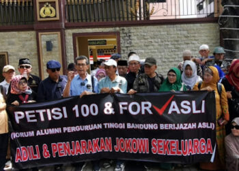 Petisi 100 Adukan Dugaan Nepotisme Keluarga Jokowi ke Bareskrim Polri