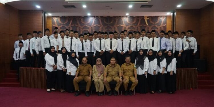 Ⓒ Hak cipta foto di atas dikembalikan sesungguhnya kepada sang pemilik foto Ⓒ Hak cipta foto di atas dikembalikan sesungguhnya kepada pemilik foto