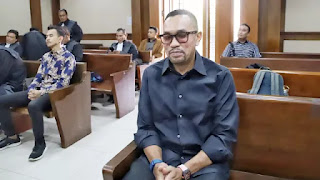 Ⓒ Hak cipta foto di atas dikembalikan sesungguhnya kepada sang pemilik foto Ⓒ Hak cipta foto di atas dikembalikan sesungguhnya kepada pemilik foto