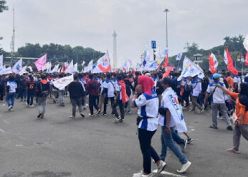 Aksi May Day di Kawasan Monas Tinggalkan 8,7 Ton Sampah