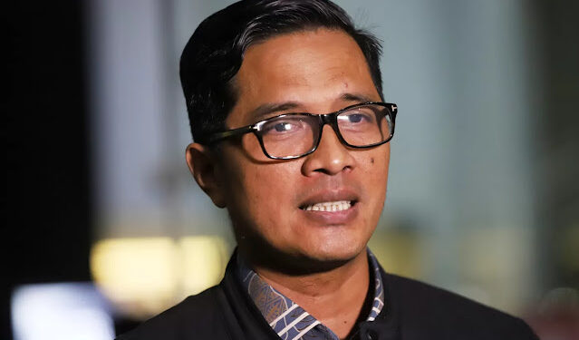 Ⓒ Hak cipta foto di atas dikembalikan sesungguhnya kepada sang pemilik foto Ⓒ Hak cipta foto di atas dikembalikan sesungguhnya kepada pemilik foto