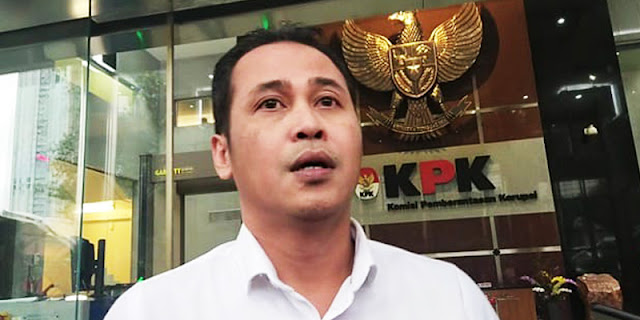 KPK Geledah Rumah Tim Hukum DPP PDIP Donny Tri Istiqomah