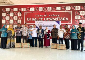 Pemerintah Aceh melalui Dinas Kelautan dan Perikanan (DKP) Aceh menyalurkan sebanyak 8 ton ikan segar bagi kelompok masyarakat penerima manfaat sebagai upaya pengendalian inflasi dan penurunan stunting di Kecamatan Dewantara, Kabupaten Aceh Utara, Kamis, (18/07/2024) kemarin. FOTO/Dok. DKP. Ⓒ Hak cipta foto di atas dikembalikan sesungguhnya kepada pemilik foto