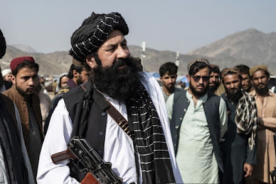 Menteri Pengungsi Afghanistan Tewas dalam Bom Bunuh Diri di Kantornya